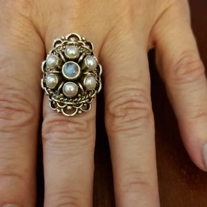 Sterling 925 silver setting with pearl & moonston